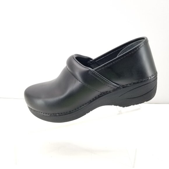 Dansko XP 2.0 Women's Clogs Black Nursing Waterproof Pull Up 36 Wide - Picture 5 of 10